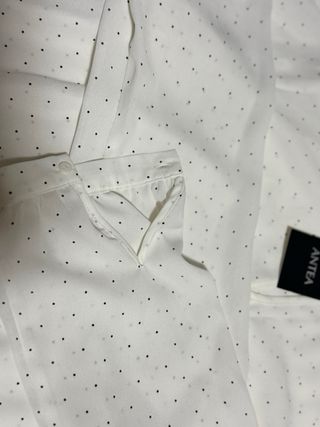 Camisa blanca con lunares nueva