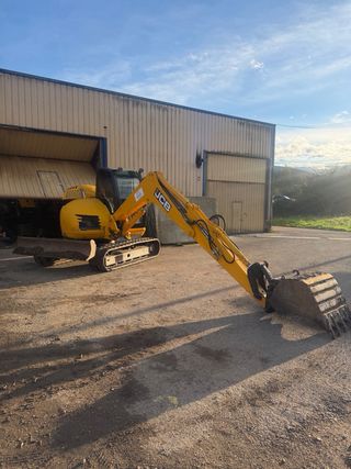 Retroexcavadora JCB 8080