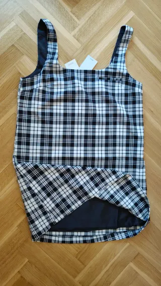 SIN USAR. Vestido Peto Pichi Cuadros Blanco y Negr