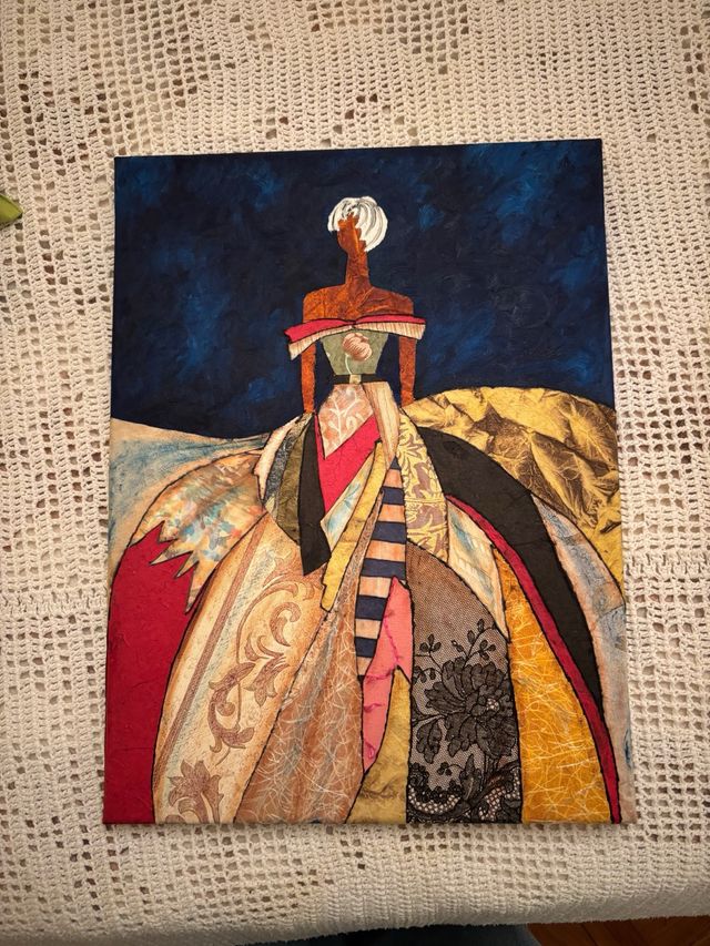 Cuadro collage mujer vestido tela y papel
