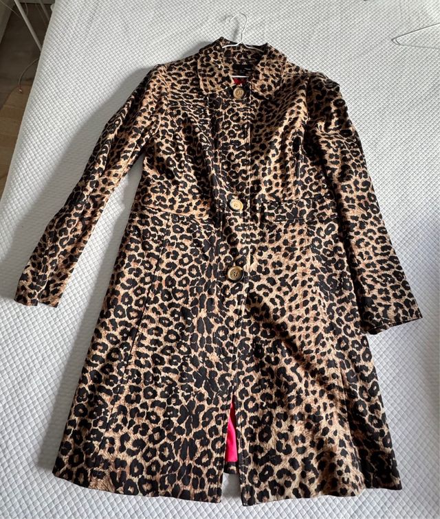 Abrigo estampado animal print