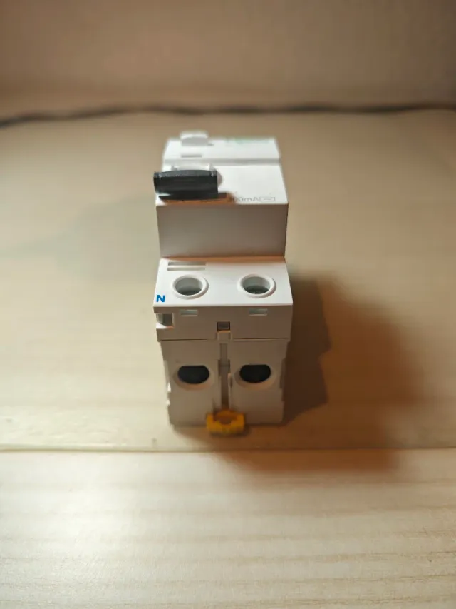 Interruptor Diferencial Schneider A9R84225