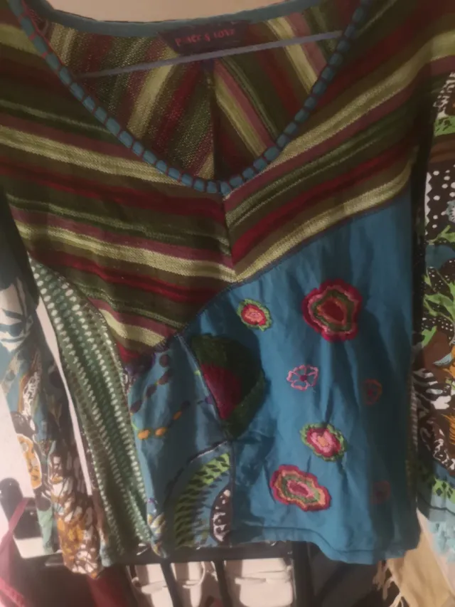 Camiseta estampada de corazones