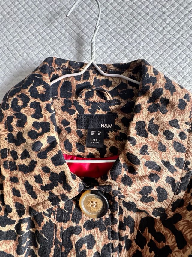 Abrigo estampado animal print