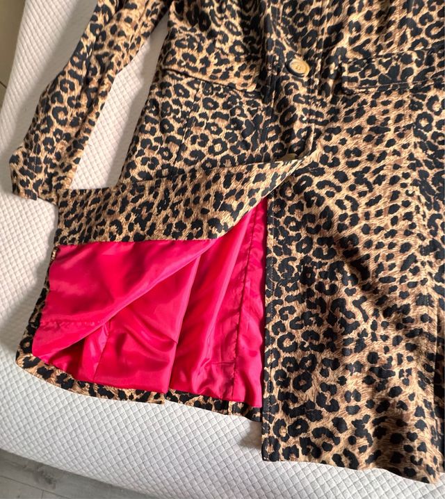 Abrigo estampado animal print