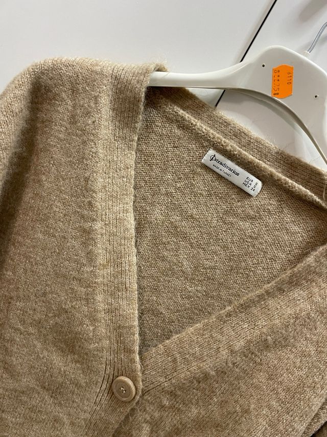 Jersey Stradivarius pico beige S