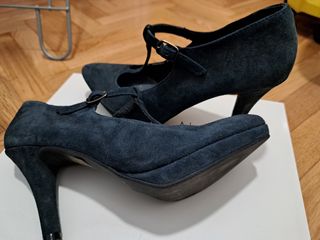 Zapatos de tacón azul marino con plataforma