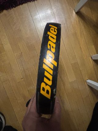 Pala Bullpadel Avant K3