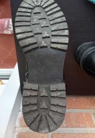 Botines de cuero negros