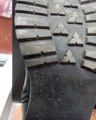 Botines de cuero negros