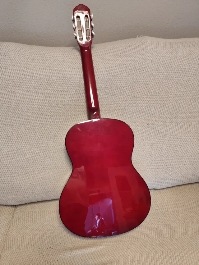 Guitarra Clásica Roja