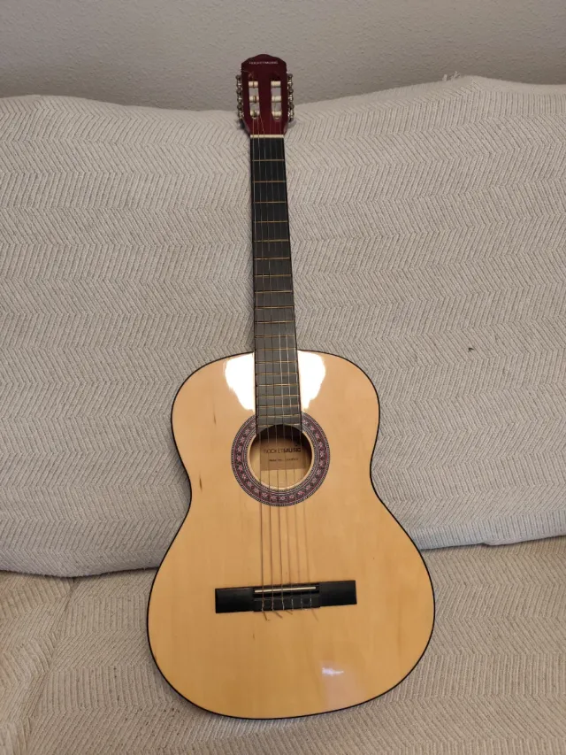 Guitarra Clásica Roja