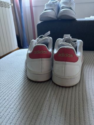 Zapatillas Adidas Blancas y Rojas Talla 44
