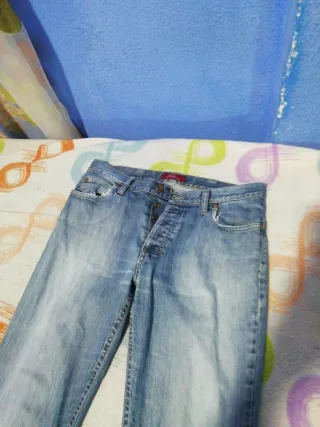 Pantalón vaquero Zara Talla 42