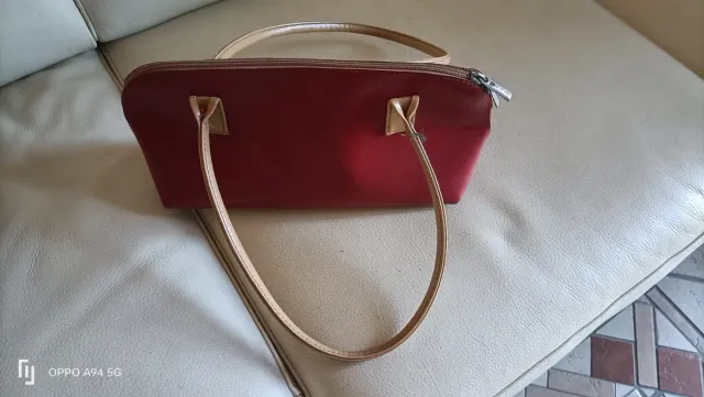 Borsa a mano rossa e beige