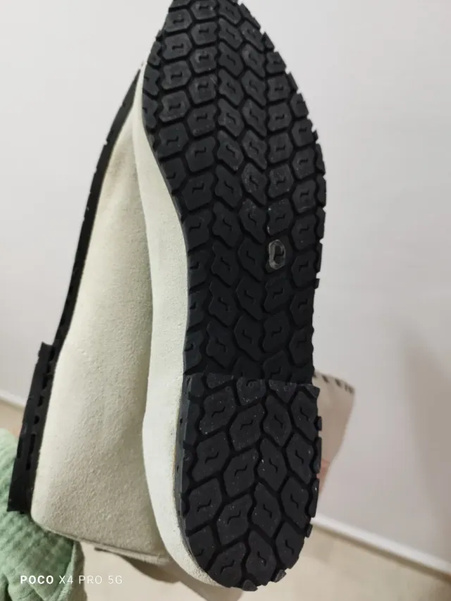 Botas altas bordadas