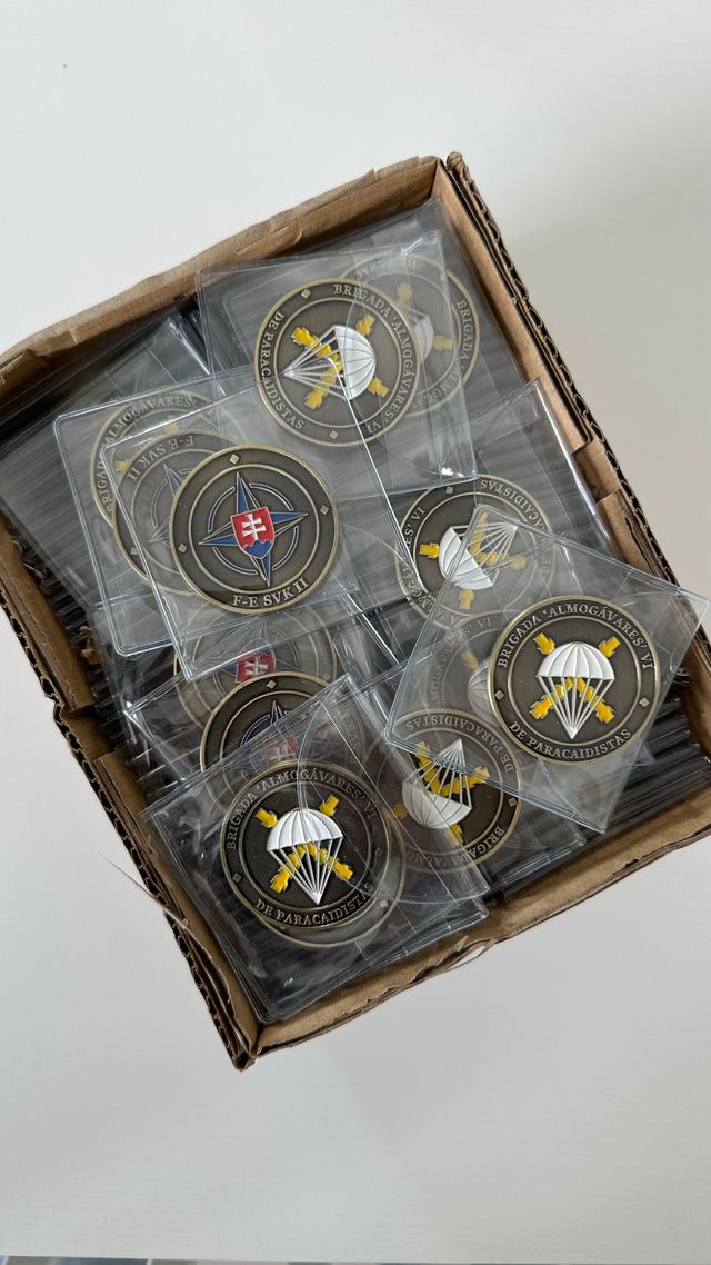 cuatro. Monedas Oscar