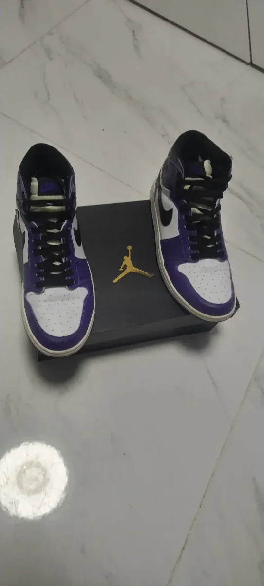 Air Jordan 1 High Morado y Blanco