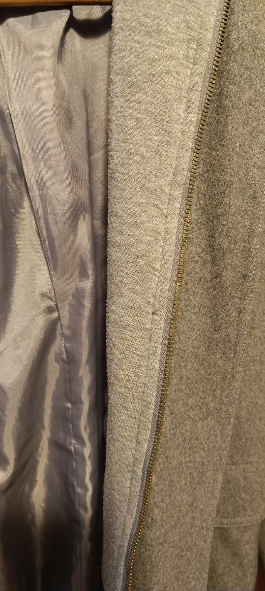 Abrigo gris Miss Lana con capucha