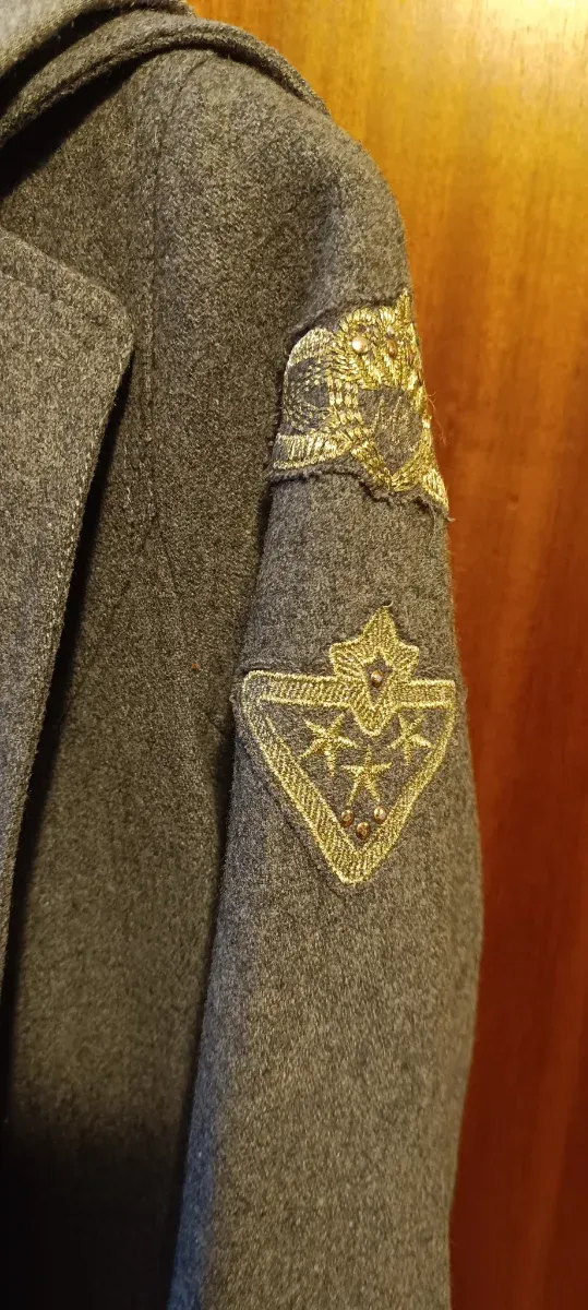 Abrigo gris Miss Lana con capucha