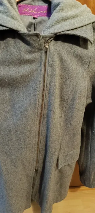 Abrigo gris Miss Lana con capucha