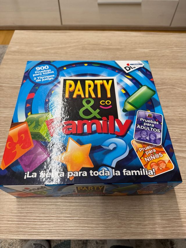Juego de mesa Party&Co Family
