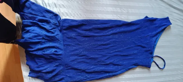 Vestido fiesta azul brillante