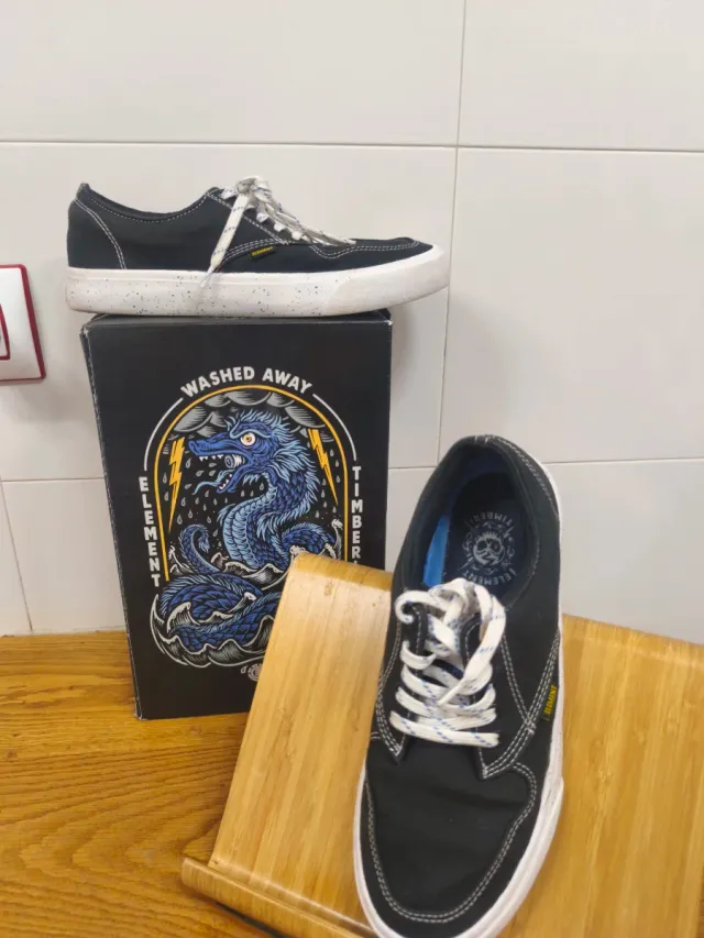 Zapatillas Element Lona Negras y Blancas