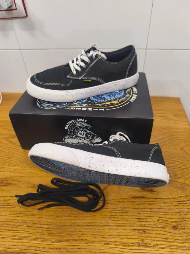 Zapatillas Element Lona Negras y Blancas