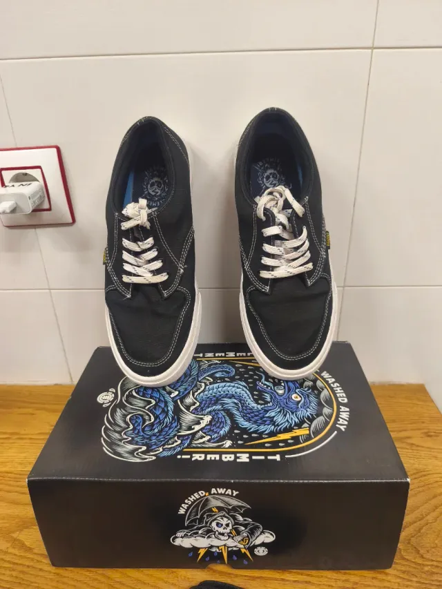 Zapatillas Element Lona Negras y Blancas