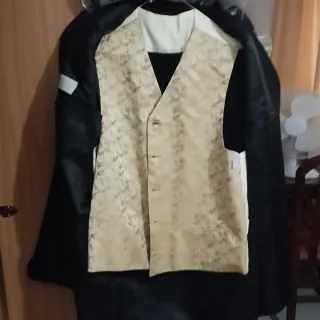Traje de novio negro