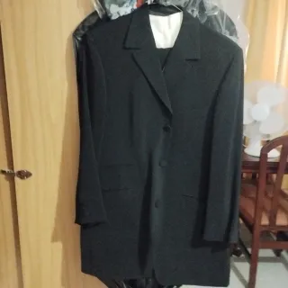 Traje de novio negro