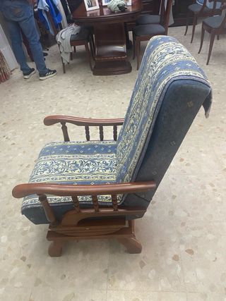 Butaca tapizada estilo clásico