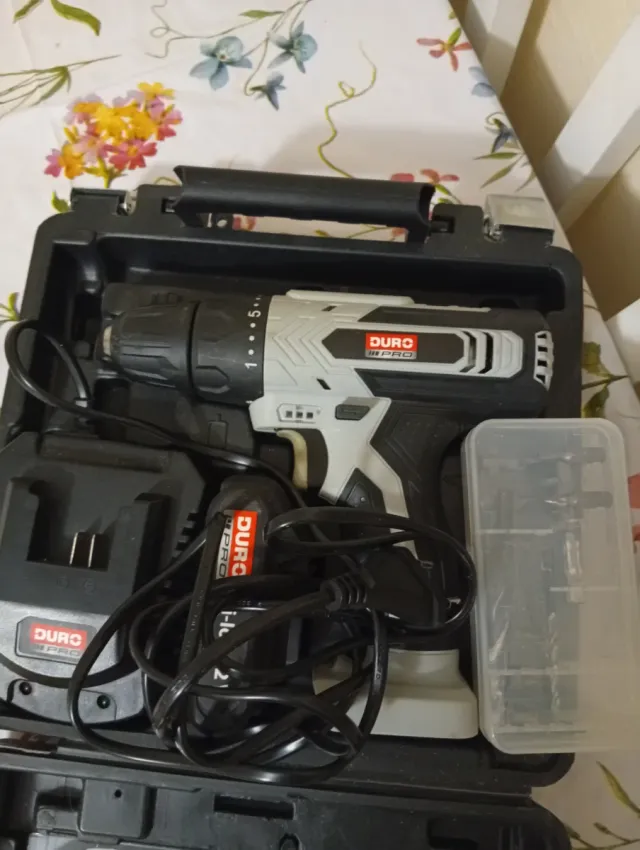 Taladro Duro Pro con batería y cargador