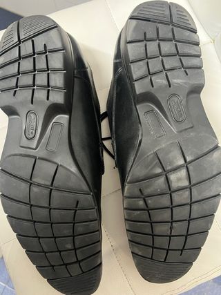 Zapatos Martinelli negros sin usar