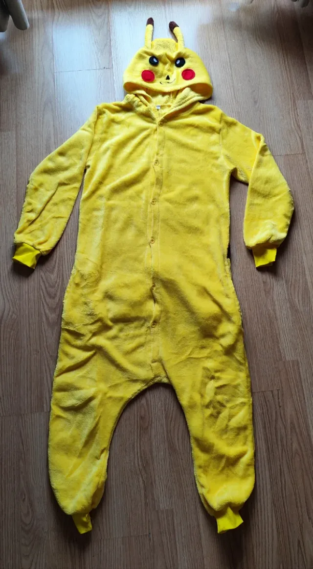 Pijama Enterizo Pikachu Talla S