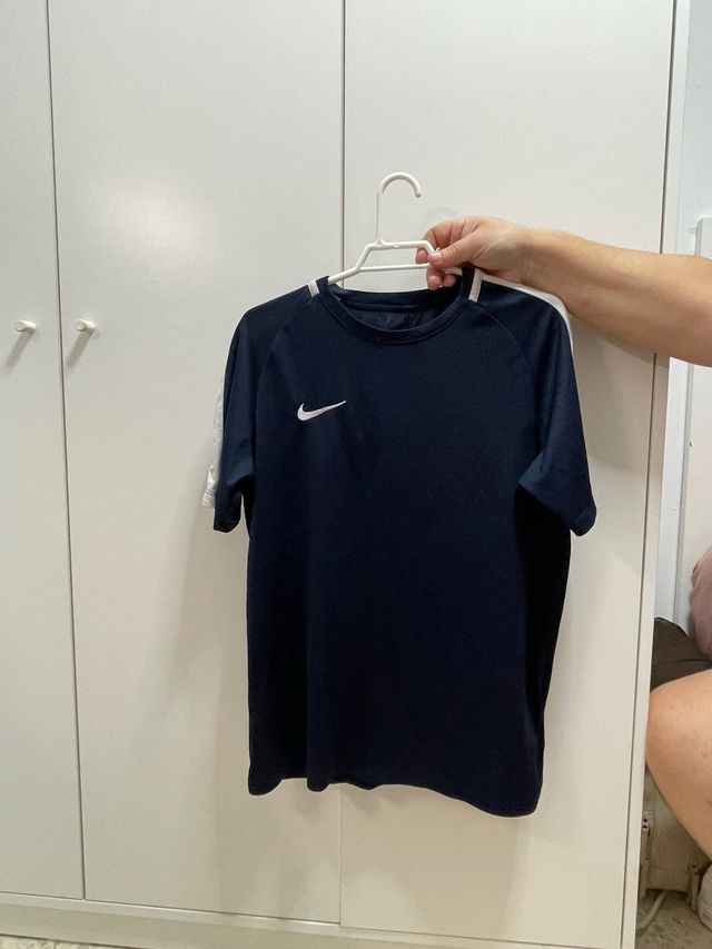 Camiseta deportiva Nike azul