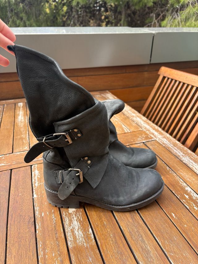Botas negras piel talla 39