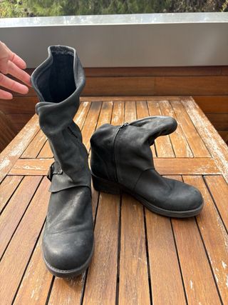 Botas negras piel talla 39