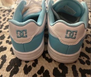 Zapatillas DC Shoes Azul y Blanco