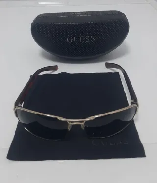 Gafas de sol Guess.