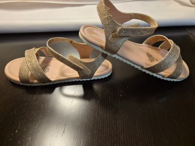 Sandalias doradas talla 33