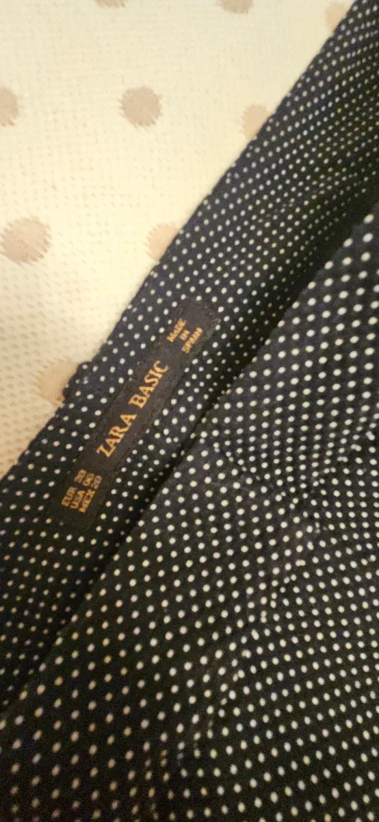 Pantalones de vestir azul marino y marrones