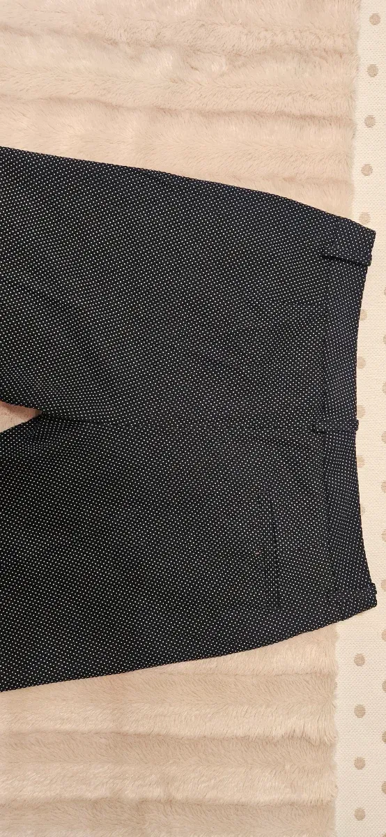 Pantalones de vestir azul marino y marrones