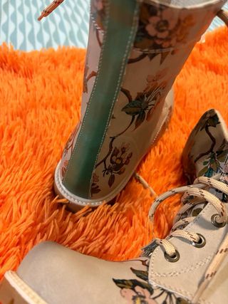 Botas Goby Piel Talla 35 Flores Beige/Rosa