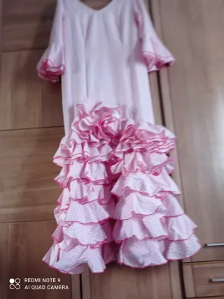 Traje de flamenca rosa volantes talla 44