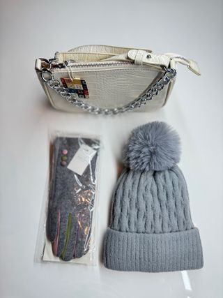 Set Invierno Gris Perla: Bolso, Gorro y Guantes