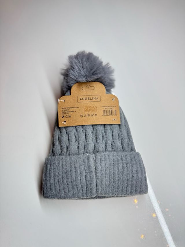 Set Invierno Gris Perla: Bolso, Gorro y Guantes