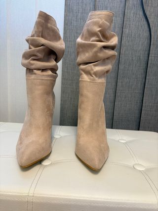 Botas Beige Tacón Alto