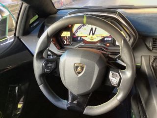 Lamborghini Aventador 2016